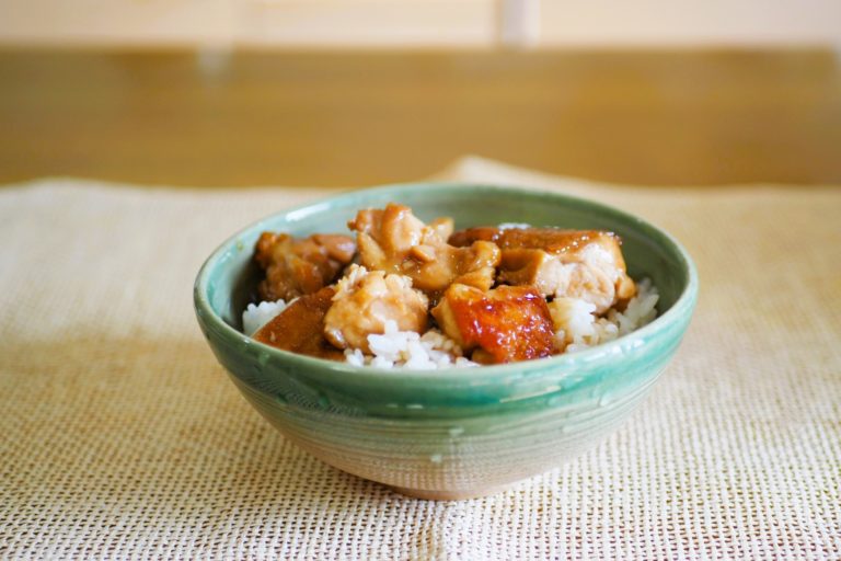 地頭鶏味比べ丼